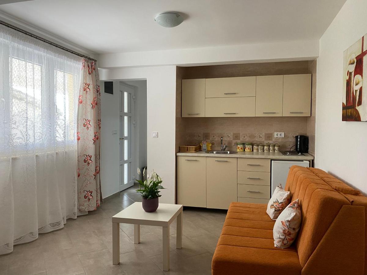 Dajkovic Apartmani Bar Buitenkant foto