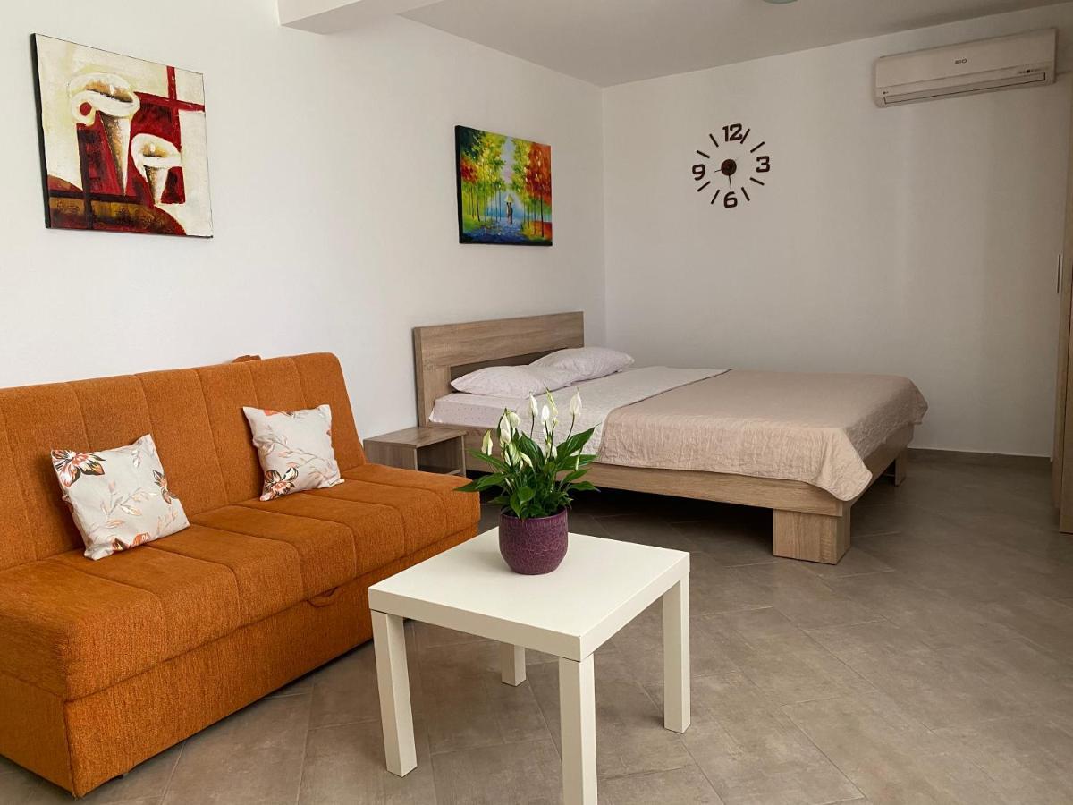 Dajkovic Apartmani Bar Buitenkant foto