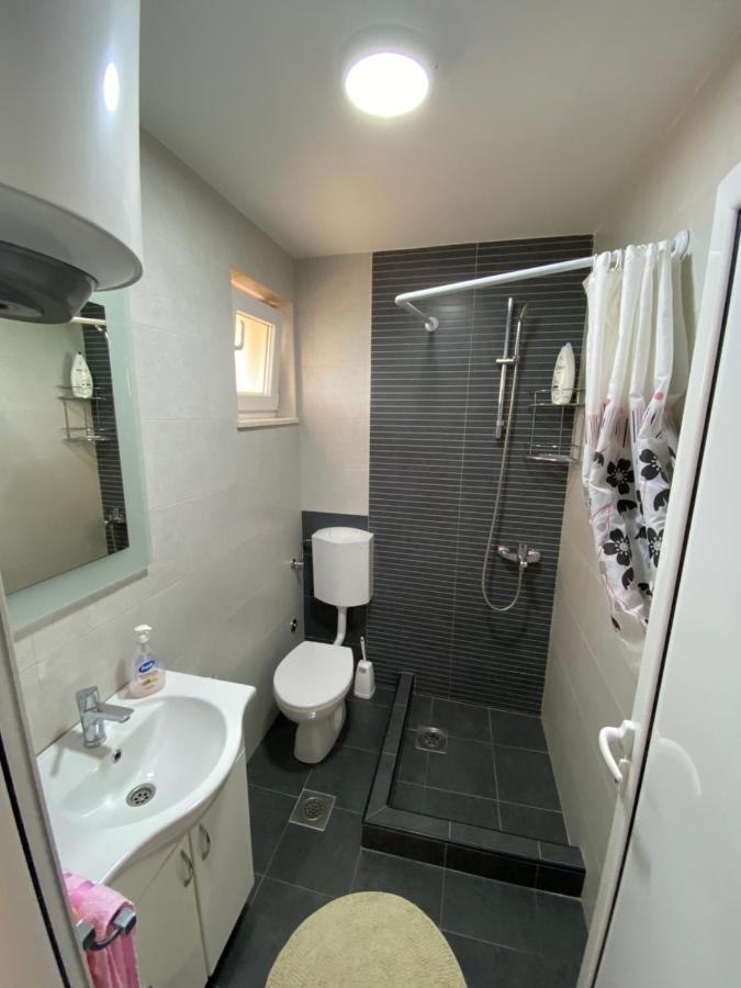 Dajkovic Apartmani Bar Buitenkant foto