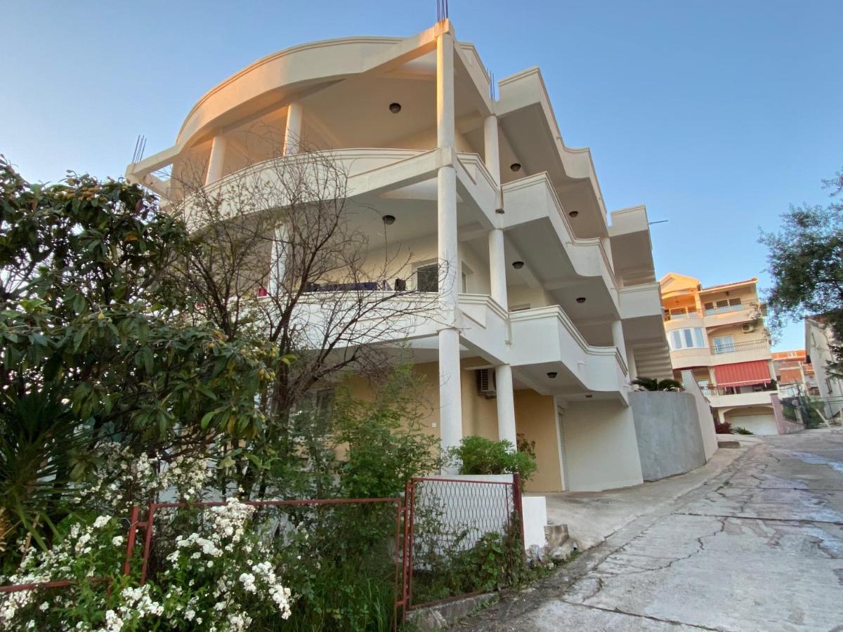 Dajkovic Apartmani Bar Buitenkant foto