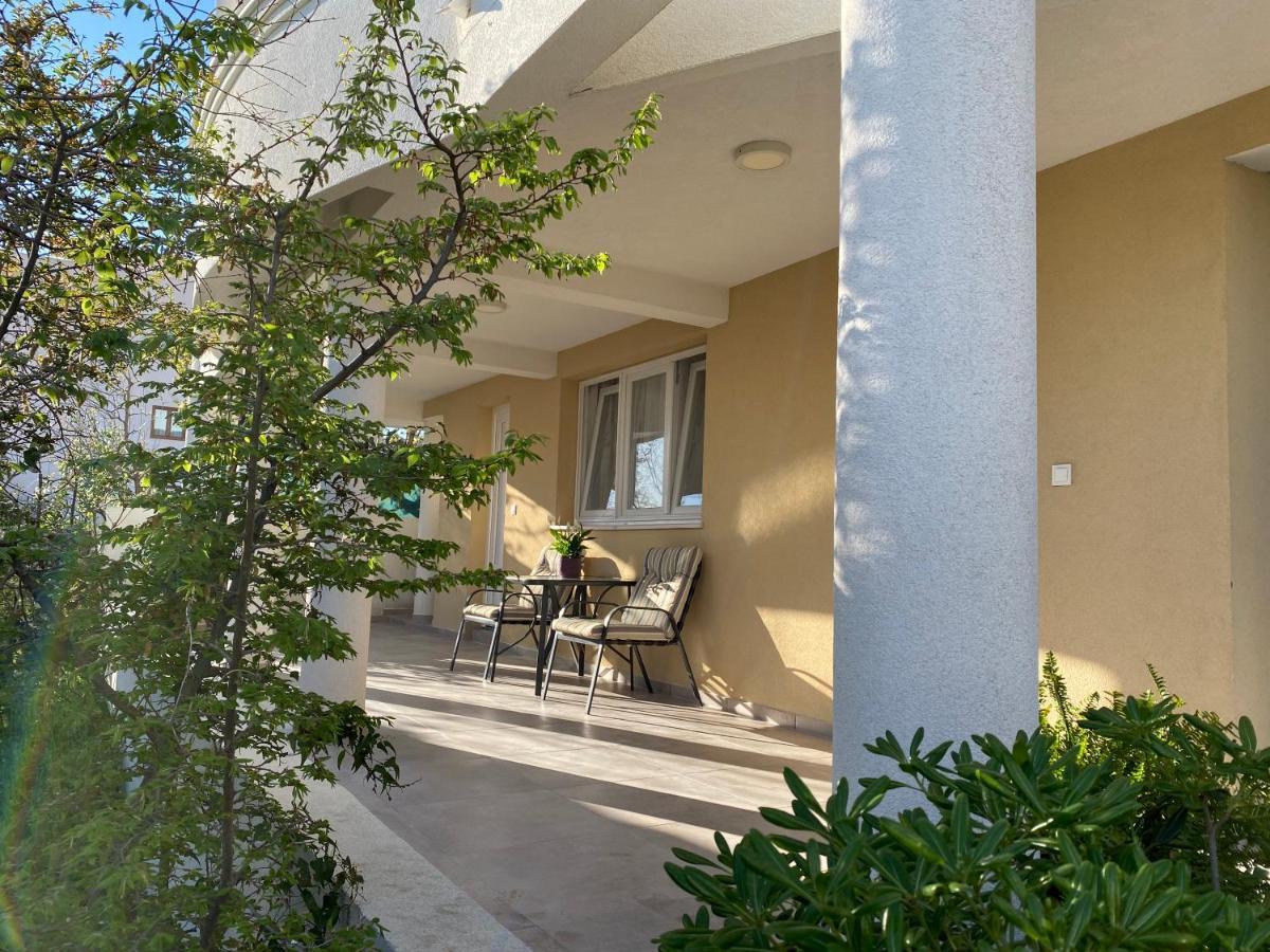 Dajkovic Apartmani Bar Buitenkant foto
