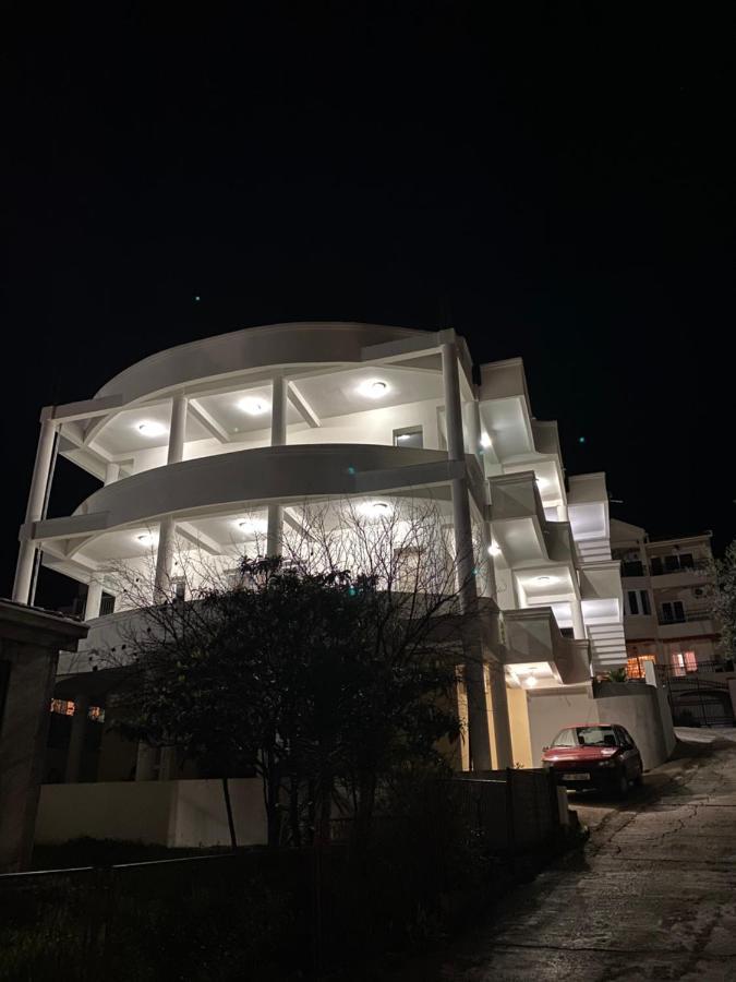 Dajkovic Apartmani Bar Buitenkant foto